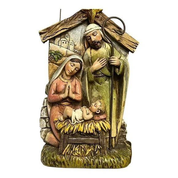 Holy family resin Christmas ornament great detail Nativity Jesus 5 inches tall - Picture 5 of 5